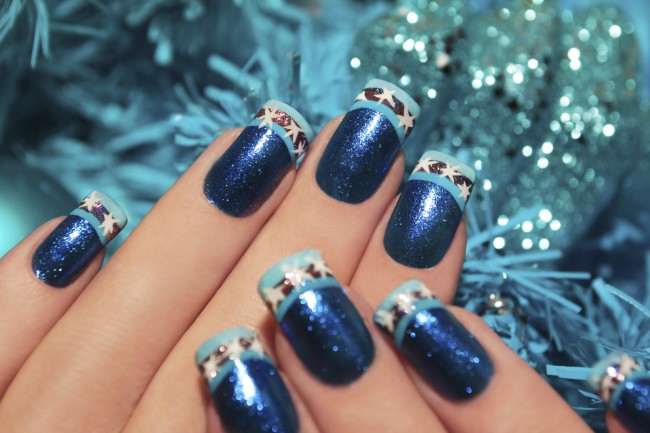 Nails-art-Natale-azzurro