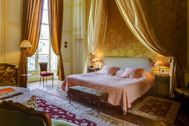 chateau-d-etoges_ChateauxetHotelsCollection